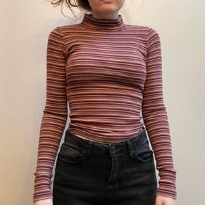 Hollister tight fit long sleeve turtleneck.